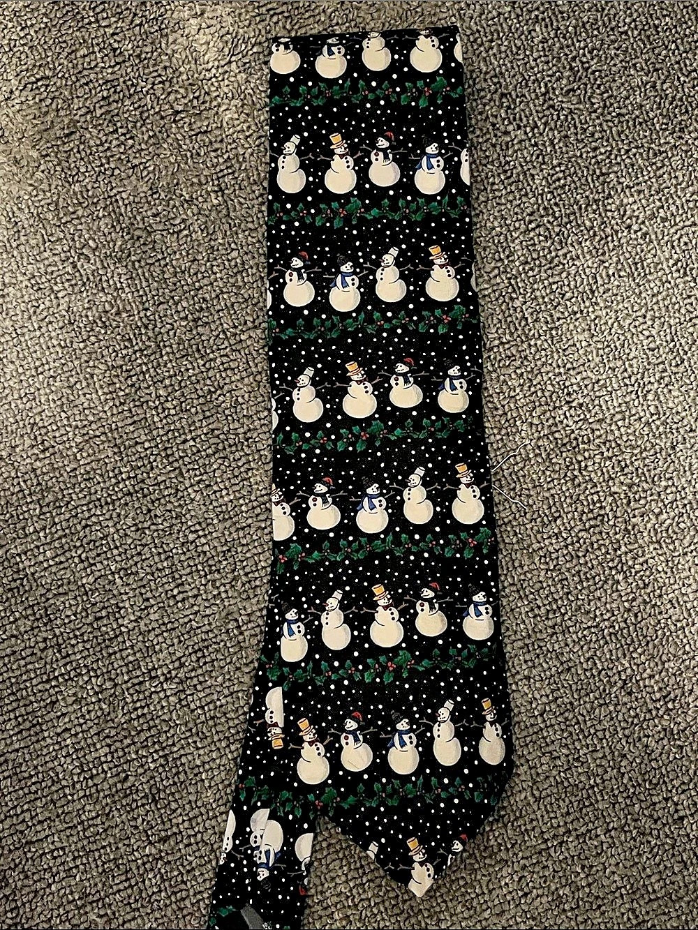 Snowman Pattern Scarf in Black & White Like New